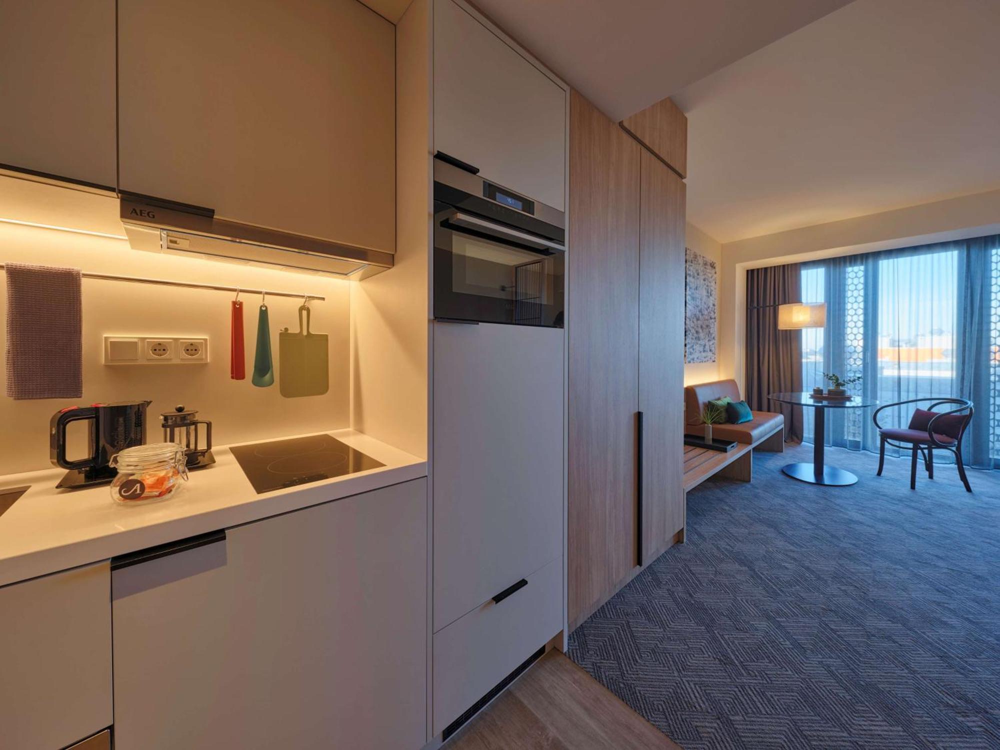 Adina Apartment Hotel Munich Exterior photo