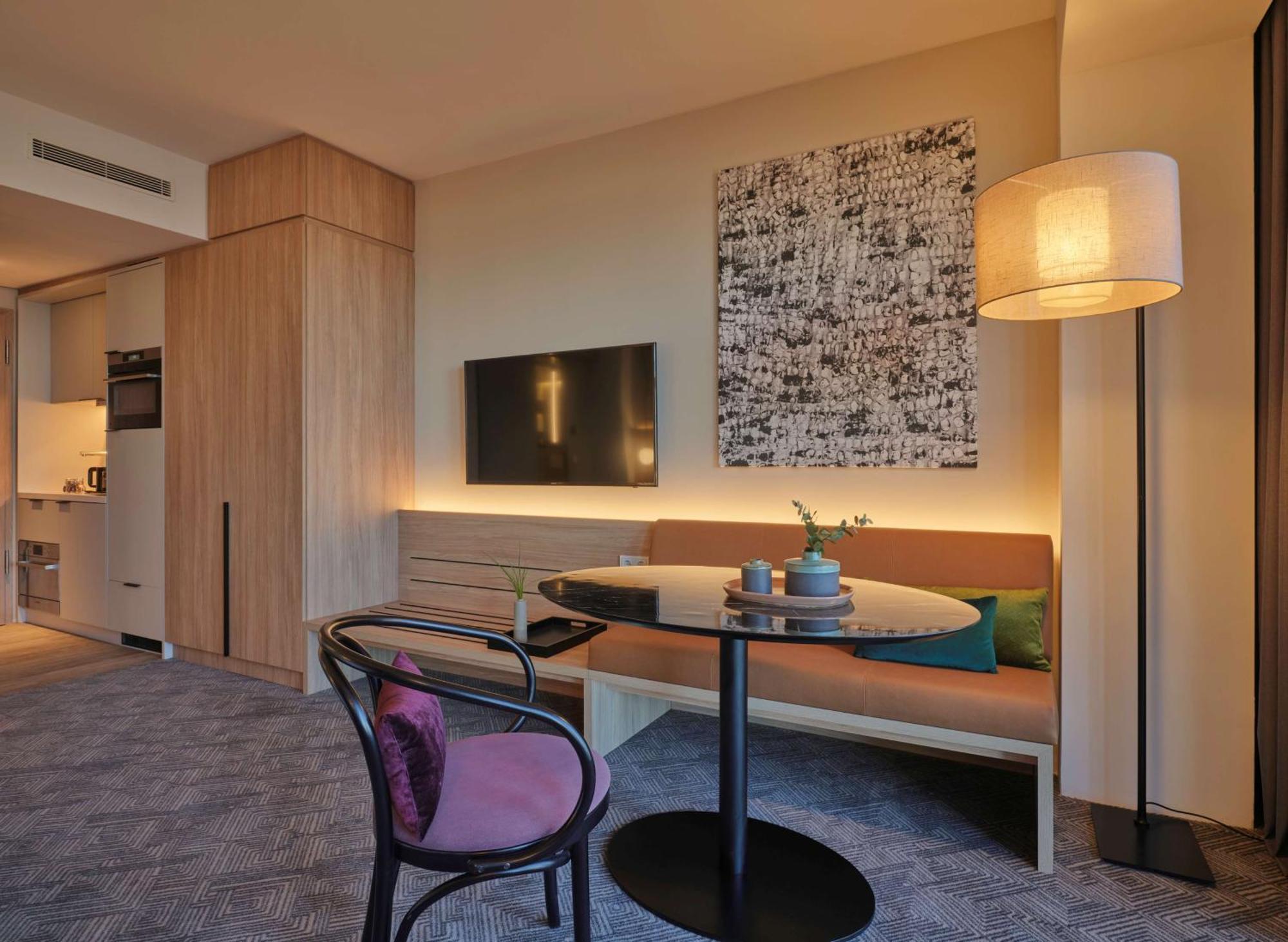Adina Apartment Hotel Munich Exterior photo