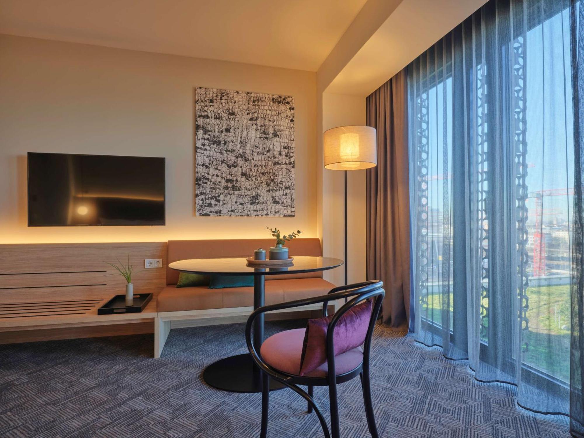 Adina Apartment Hotel Munich Exterior photo